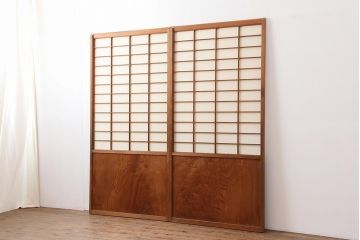 ビンテージ建具　杉材　和レトロな空間づくりにおすすめな障子戸2枚セット(引き戸、建具)(R-043813)