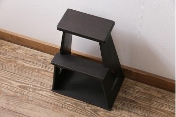アンティーク雑貨　和製アンティーク　昭和初期　ペイントカラーが格好良い踏み台(ステップ、飾り台、花台)(R-043815)