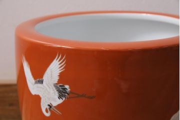 アンティーク雑貨　ノリタケ・則武(日陶)　鶴の図　朱色が目を引く小振りの瀬戸火鉢(手あぶり、鉢カバー)(R-043817)