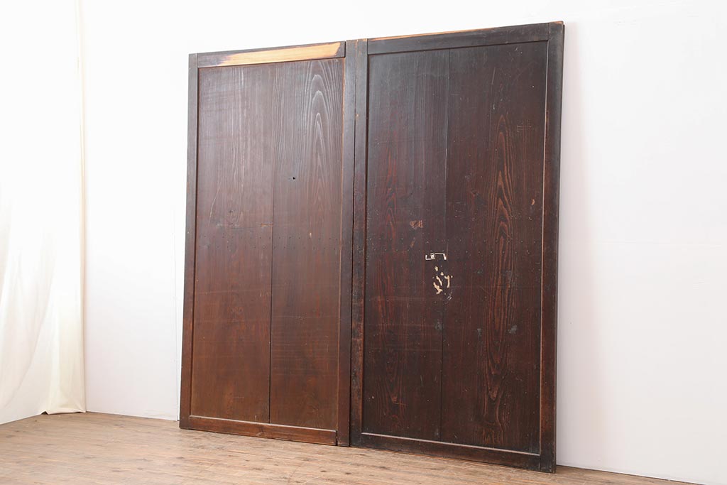 アンティーク建具　古民家スタイルや趣のある和空間におすすめな板戸2枚セット(格子戸)(R-043818)