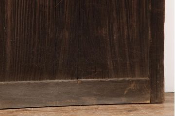 アンティーク建具　一枚板　古民家スタイルにおすすめな大振りサイズの板戸2枚セット(格子戸)(R-043820)