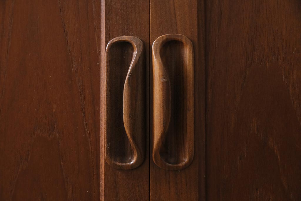 ヴィンテージ家具　北欧ビンテージ　G-PLAN(ジープラン)　Fresco(フレスコ)　Long John(ロングジョン)　幅広サイズのサイドボード(収納棚)(R-043821)