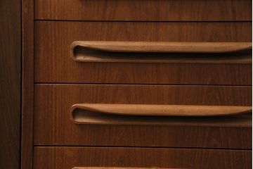 ヴィンテージ家具　北欧ビンテージ　G-PLAN(ジープラン)　Fresco(フレスコ)　Long John(ロングジョン)　幅広サイズのサイドボード(収納棚)(R-043821)