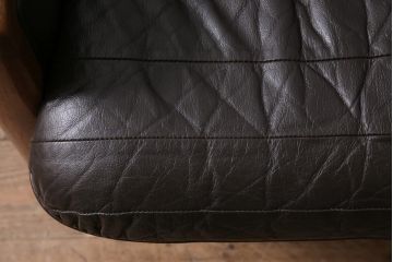ヴィンテージ家具　オールドマルニ　maruni(マルニ木工)　スタイリッシュなデザインが魅力の一人掛けソファ(1シーター、1Pソファ、ビンテージ)(R-043823)
