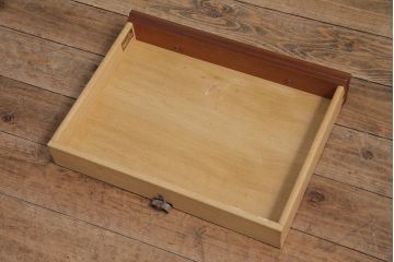 中古　DREXEL HERITAGE(ドレクセルヘリテイジ)　Triune(トライユン)　ナイトスタンド(サイドテーブル、ナイトテーブル、サイドキャビネット)(定価約25万円)(R-043825)
