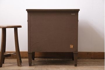 中古　DREXEL HERITAGE(ドレクセルヘリテイジ)　Triune(トライユン)　ナイトスタンド(サイドテーブル、ナイトテーブル、サイドキャビネット)(定価約25万円)(R-043825)