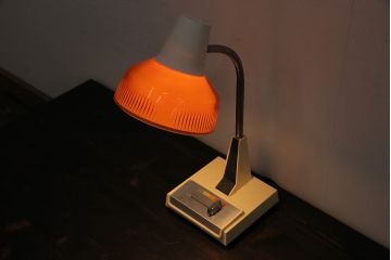 ビンテージ照明　昭和レトロ　1970年頃　レア!レトロ感たっぷりの卓上照明(デスクライト、スタンドライト)(R-043831)