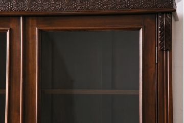 アンティーク家具　フランスアンティーク　ヴィクトリアン　マホガニー材　繊細なレリーフが見事なブックケース(本箱、収納棚、キャビネット、戸棚、カップボード)(R-043833)
