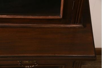 アンティーク家具　フランスアンティーク　ヴィクトリアン　マホガニー材　繊細なレリーフが見事なブックケース(本箱、収納棚、キャビネット、戸棚、カップボード)(R-043833)