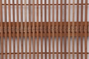 アンティーク建具　昭和中期　裏障子付き　腰板欅(ケヤキ)材　格子戸4枚セット(ガラス帯戸、引き戸)(R-043838)