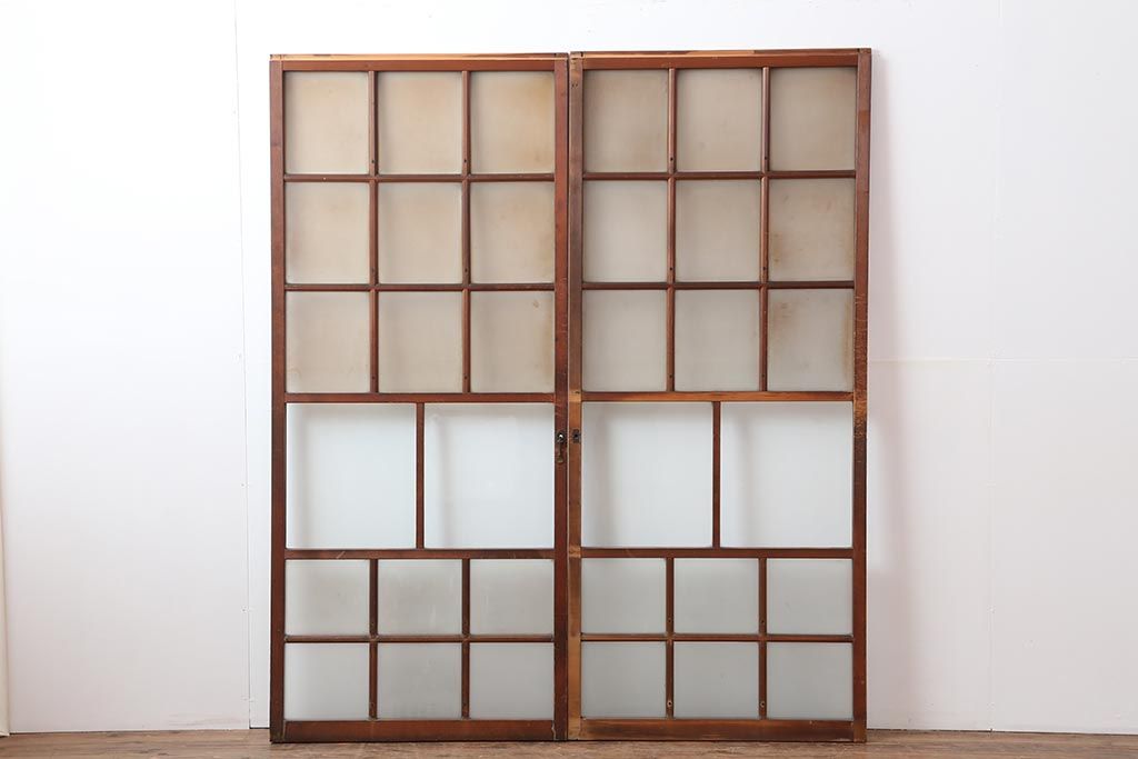 アンティーク建具　和レトロ　味わいとシンプルさが魅力のガラス戸2枚セット(引き戸、建具)(R-043846)