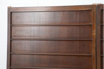 アンティーク建具　大正期　ヒノキ材　暖かみのある木肌が味わい深い板戸2枚セット(建具、引き戸、舞良戸)(R-043848)