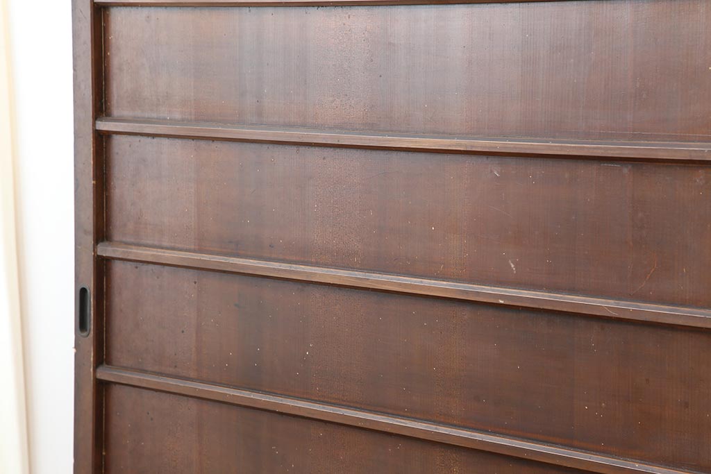 アンティーク建具　大正期　ヒノキ材　暖かみのある木肌が味わい深い板戸2枚セット(建具、引き戸、舞良戸)(R-043848)