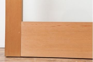 レトロ建具　昭和レトロ　昭和後期　ヒノキ材　素朴な風合いが魅力のガラス戸1枚(引き戸、玄関戸)(R-043850)