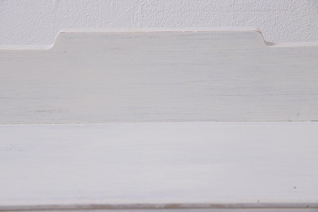 ペイント家具　和製アンティーク　昭和初期　楔(くさび)のデザインがお洒落な本棚(ブックシェルフ、収納棚、ラック)(R-043854)