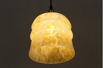 ヴィンテージ照明　イギリスビンテージ　淡い色味のマーブルガラスがおしゃれなペンダントライト(天井照明)(R-043855)
