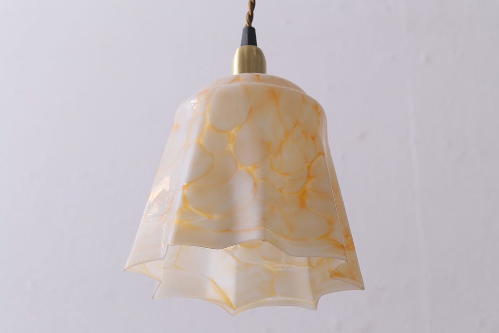 ヴィンテージ照明　イギリスビンテージ　まだらな模様のガラスが目を引くペンダントライト(吊り下げ照明、天井照明)(R-043857)