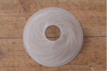 ヴィンテージ照明　イギリスビンテージ　ミルクが混ざったかのような斑が美しい天井照明(吊り下げ照明、ペンダントライト)(R-043858)