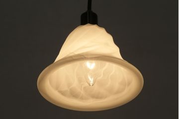 ヴィンテージ照明　イギリスヴィンテージ　ミルクが混ざったかのようなまだらが美しい天井照明(吊り下げ照明、ペンダントライト)(R-043860)