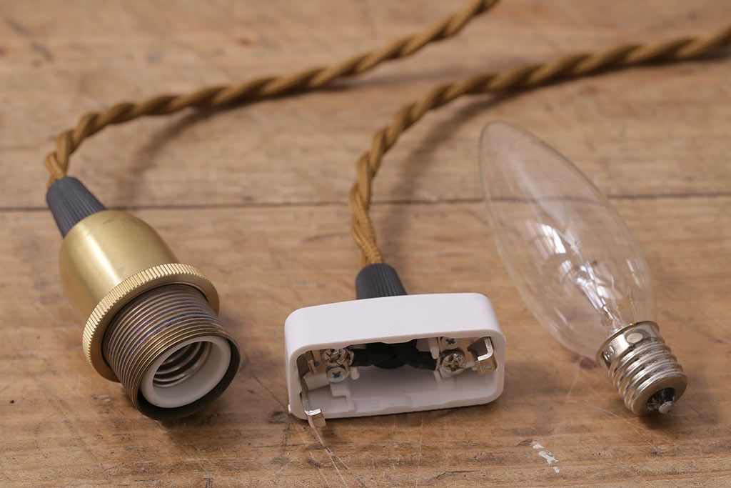 ヴィンテージ照明　イギリスビンテージ　パッと目を惹く個性あふれるペンダントライト(吊り下げ照明、シェード)(R-043861)