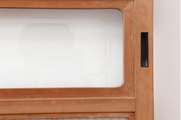 アンティーク建具　昭和中期　腰板ケヤキ材　裏障子付きの格子戸2枚セット(建具、ガラス帯戸、引き戸)(R-043865)