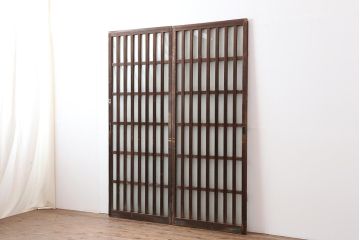 アンティーク建具　昭和中期　すりガラス入りのガラス格子戸2枚セット(建具、引き戸)(R-043869)