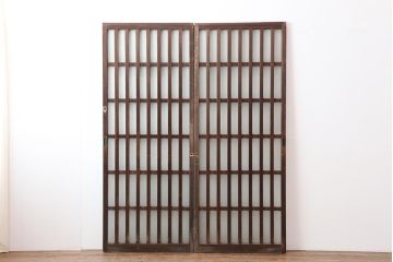 アンティーク建具　昭和中期　すりガラス入りのガラス格子戸2枚セット(建具、引き戸)(R-043869)