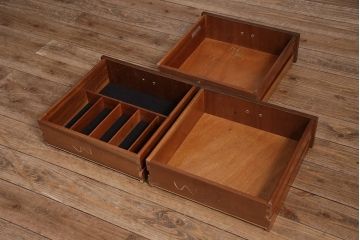 ヴィンテージ家具　北欧ビンテージ　G-PLAN　BBシリーズ　スタイリッシュなデザインのサイドボード(リビングボード、収納棚)(R-043894)