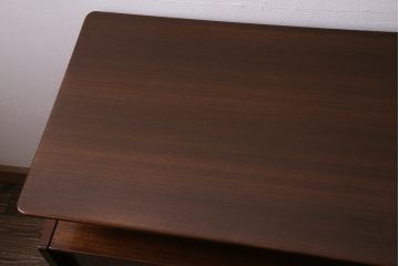 ヴィンテージ家具　北欧ビンテージ　G-PLAN　BBシリーズ　スタイリッシュなデザインのサイドボード(リビングボード、収納棚)(R-043894)