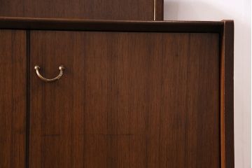 ヴィンテージ家具　北欧ビンテージ　G-PLAN　BBシリーズ　スタイリッシュなデザインのサイドボード(リビングボード、収納棚)(R-043894)