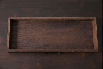 アンティーク雑貨　和製アンティーク　昭和初期　栗材製　引き出し付き　和の趣溢れる本立て(ブックスタンド)(R-043896)