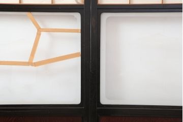 アンティーク建具　昭和初期　ガラス入り　和モダンな雰囲気が魅力の障子戸4枚セット(引き戸)(R-043900)