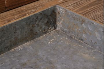 アンティーク雑貨　昭和中期　楢(ナラ)材製　金具や木肌が味わい深いコレクションボックス(ガラスケース、収納箱、小物入れ)(R-043903)