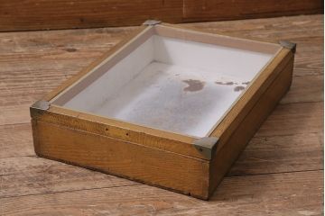 アンティーク雑貨　昭和中期　楢(ナラ)材製　レトロな雰囲気漂うコレクションボックス(ガラスケース、収納箱、小物入れ)(R-043904)