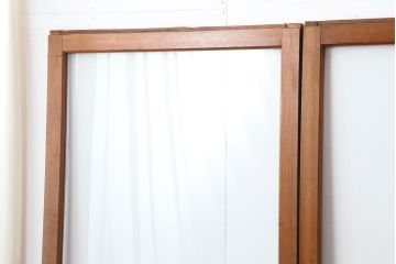 アンティーク建具　昭和後期　レトロガラス入り　シンプルなデザインのガラス戸4枚セット(引き戸)(R-043908)