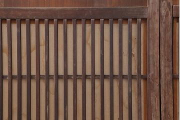 アンティーク建具　大正昭和初期　裏障子付き　味わい深い木肌が魅力の格子帯戸4枚セット(引き戸)(R-043909)