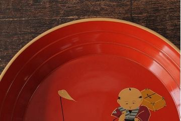 昭和初期　木製　武家奉公人が描かれたレトロな菓子器セット(菓子鉢、菓子皿、箸、楊枝、漆器)(R-043918)