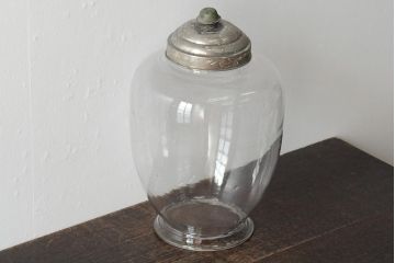 レトロ雑貨　昭和レトロ　縦長のフォルムが可愛らしい地球瓶(ガラス瓶、ガラスビン)(R-043922)