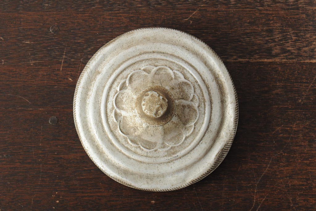 レトロ雑貨　昭和レトロ　蓋がおしゃれな可愛らしい地球瓶(ガラス瓶、ガラスビン)(R-043924)