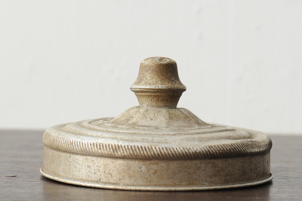 レトロ雑貨　昭和レトロ　蓋がおしゃれな可愛らしい地球瓶(ガラス瓶、ガラスビン)(R-043924)