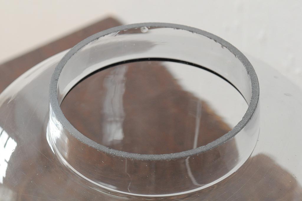 レトロ雑貨　昭和レトロ　蓋がおしゃれな可愛らしい地球瓶(ガラス瓶、ガラスビン)(R-043924)