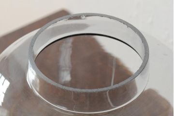 レトロ雑貨　昭和レトロ　蓋がおしゃれな可愛らしい地球瓶(ガラス瓶、ガラスビン)(R-043924)