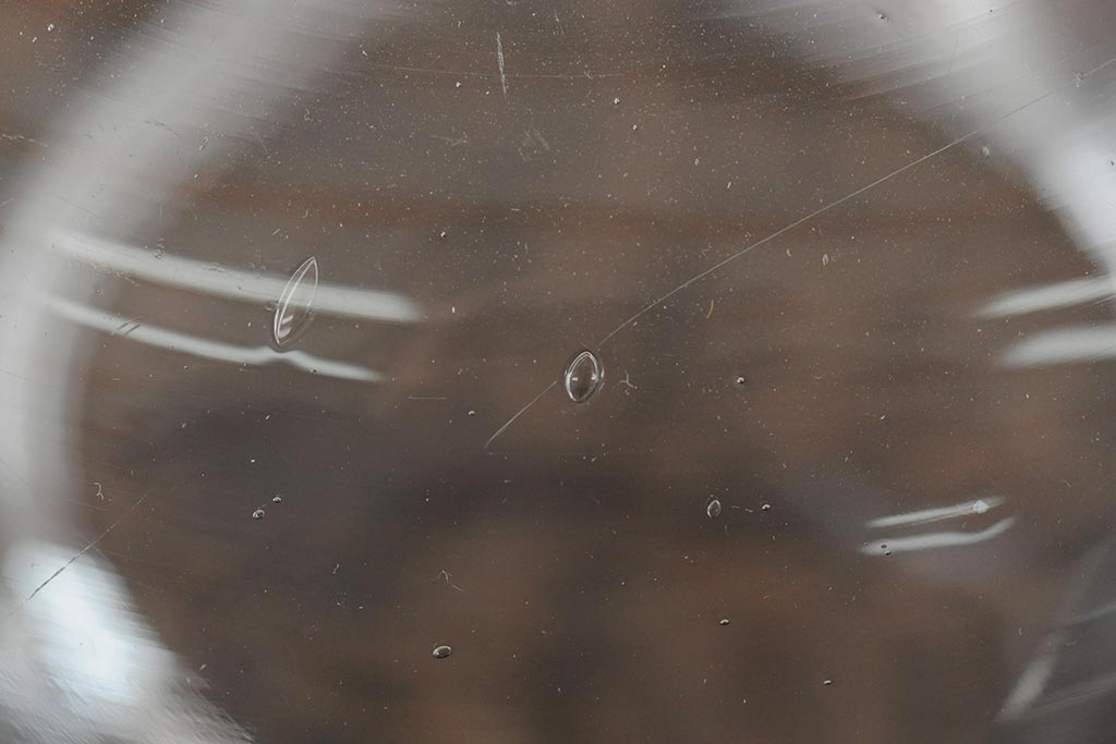 レトロ雑貨　昭和レトロ　蓋がおしゃれな可愛らしい地球瓶(ガラス瓶、ガラスビン)(R-043924)