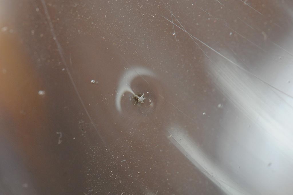 レトロ雑貨　昭和レトロ　蓋がおしゃれな可愛らしい地球瓶(ガラス瓶、ガラスビン)(R-043924)