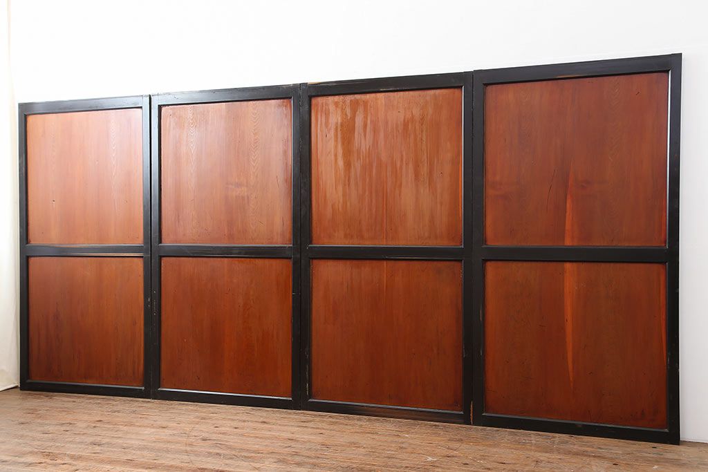 アンティーク建具　明治大正期　上品な和の雰囲気作りにおすすめの板戸4枚セット(帯戸、引き戸)(R-043927)