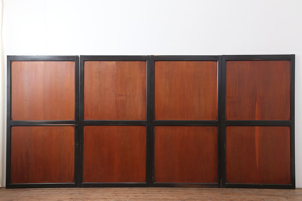 アンティーク建具　明治大正期　上品な和の雰囲気作りにおすすめの板戸4枚セット(帯戸、引き戸)(R-043927)