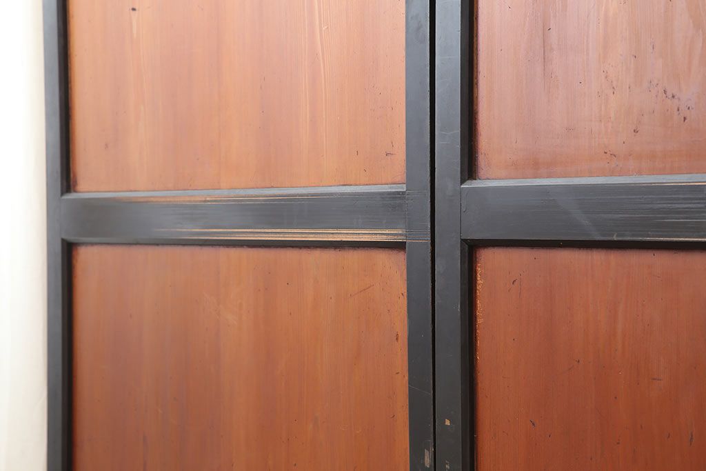 アンティーク建具　明治大正期　上品な和の雰囲気作りにおすすめの板戸4枚セット(帯戸、引き戸)(R-043927)