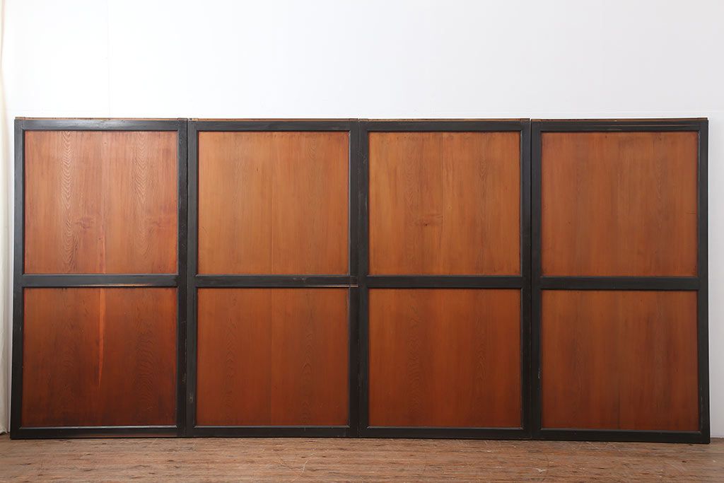 アンティーク建具　明治大正期　上品な和の雰囲気作りにおすすめの板戸4枚セット(帯戸、引き戸)(R-043927)