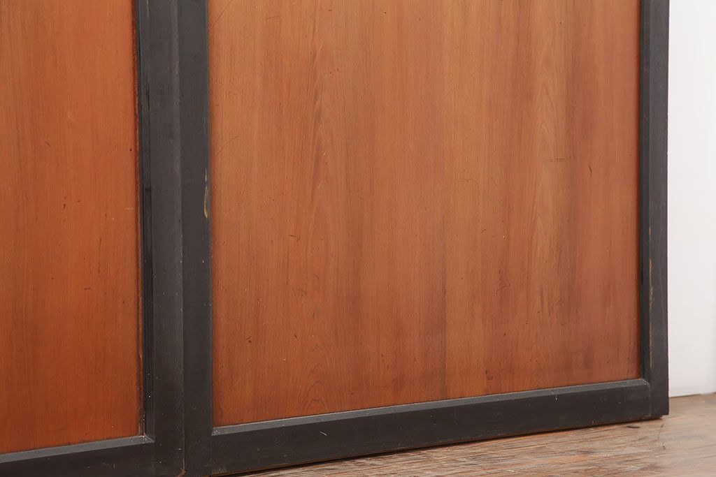 アンティーク建具　明治大正期　上品な和の雰囲気作りにおすすめの板戸4枚セット(帯戸、引き戸)(R-043927)