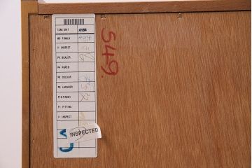 ヴィンテージ家具　北欧ビンテージ　チーク材　Nathan(ネイサン)　スタイリッシュなデザインが魅力のサイドキャビネット(収納棚、サイドチェスト)(R-043933)